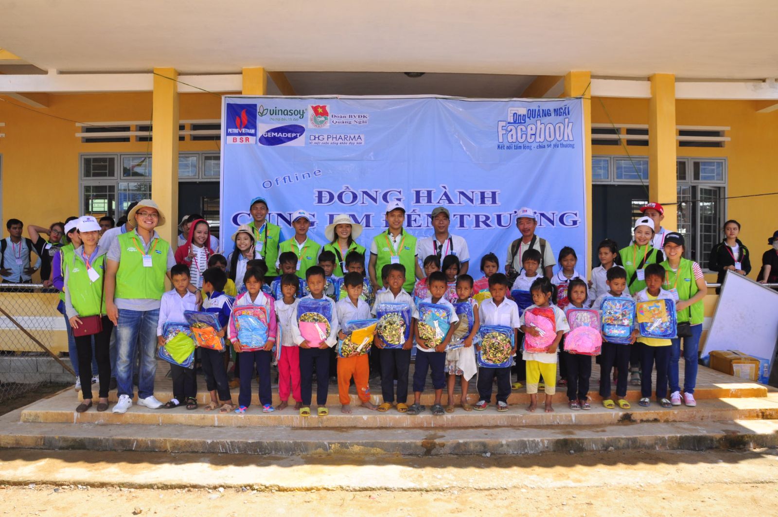 Gemadept Dung Quất đồng hành với các chương trình thiện nguyện tại Sơn Liên – Sơn Tây – Quảng Ngãi